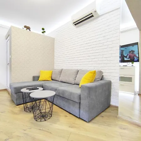 Ally's Place Appartement *