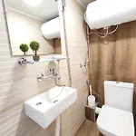 Apartment Ally's Place Warna